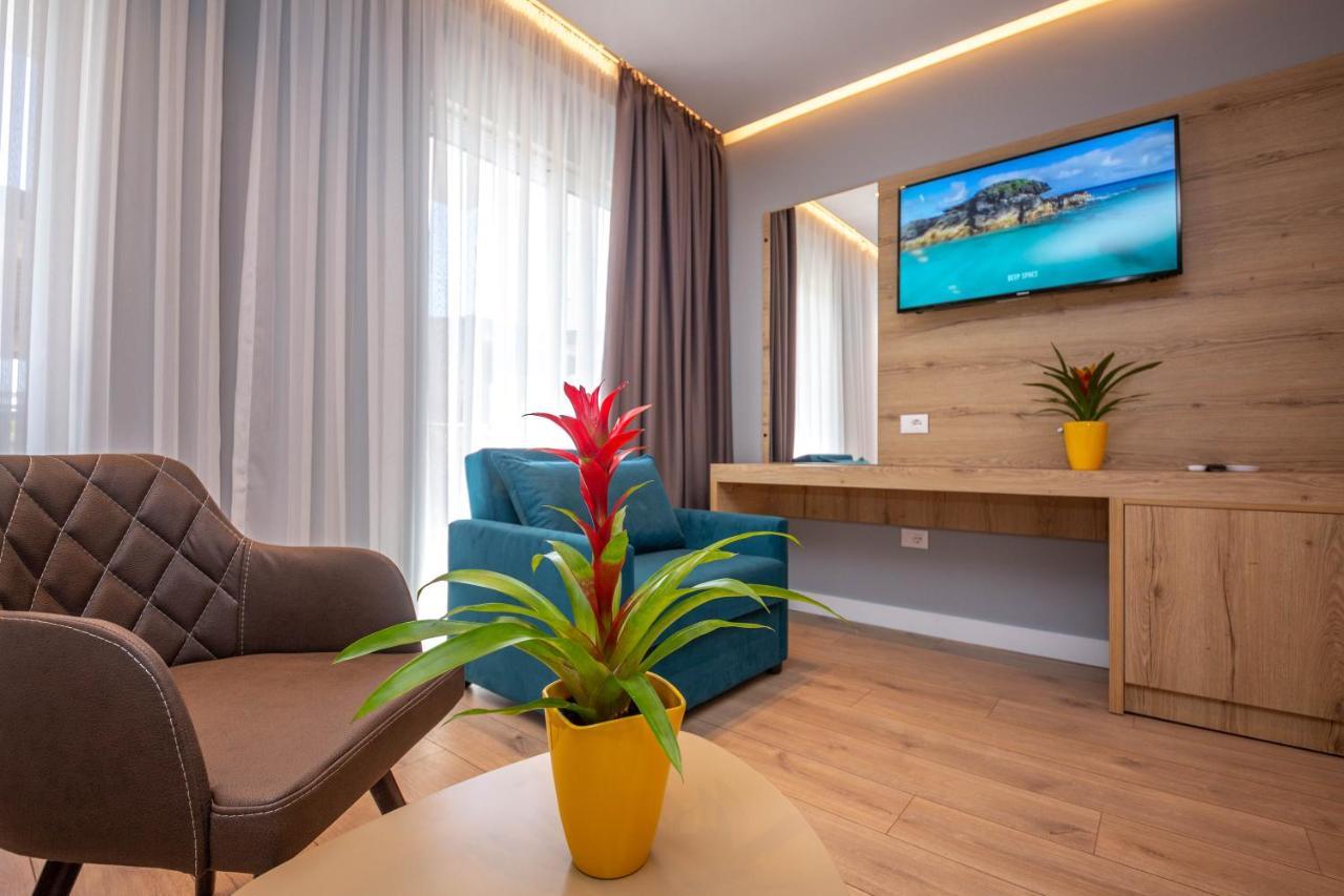 Azure Inn Hotel Σαράντα Εξωτερικό φωτογραφία