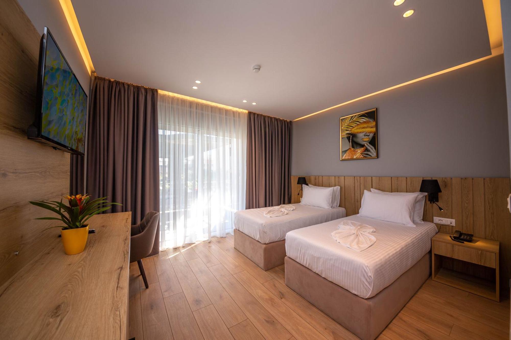 Azure Inn Hotel Σαράντα Εξωτερικό φωτογραφία
