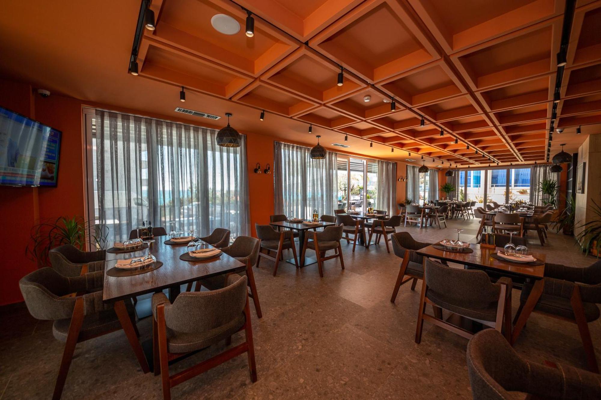 Azure Inn Hotel Σαράντα Εξωτερικό φωτογραφία