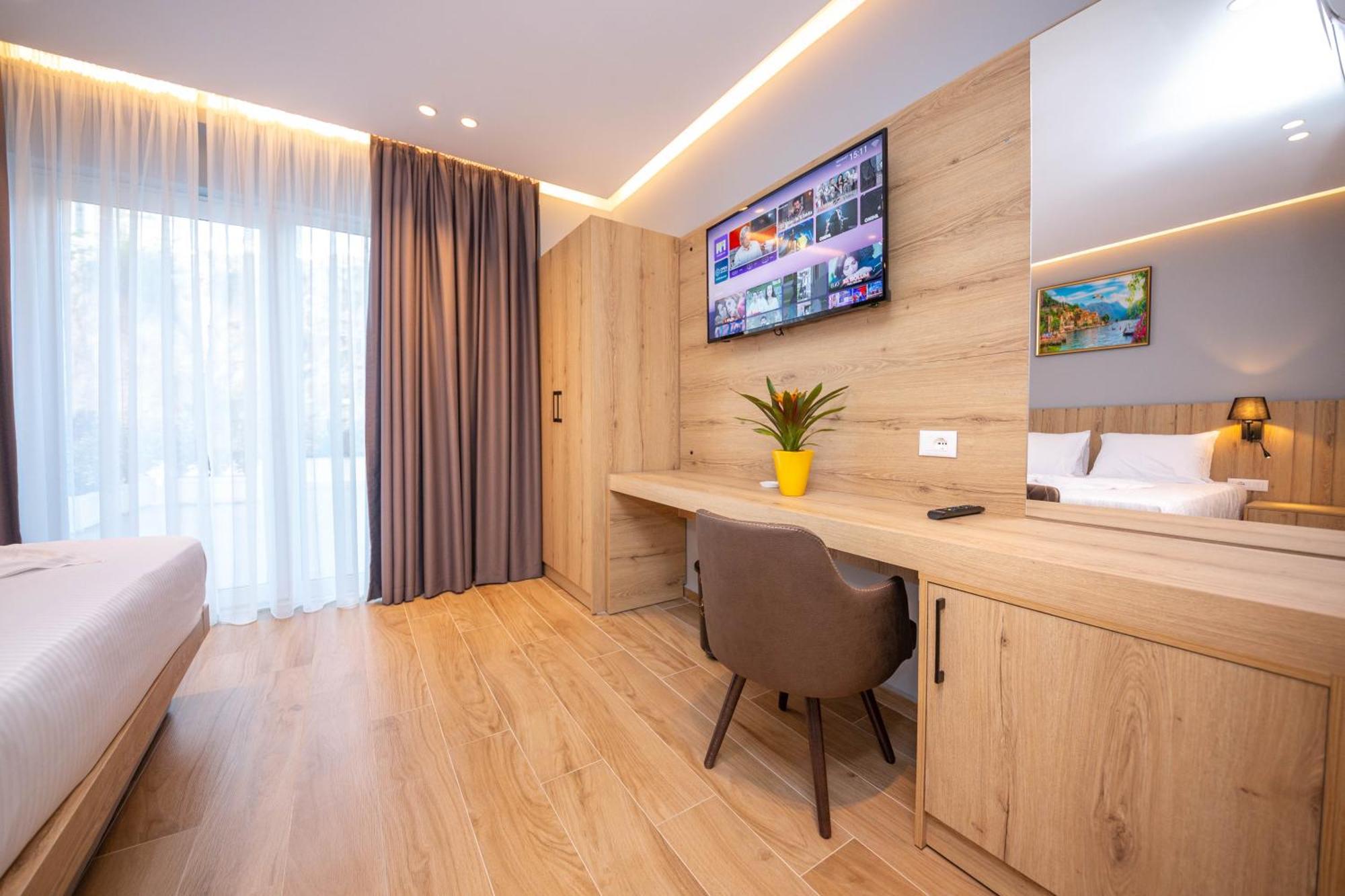 Azure Inn Hotel Σαράντα Εξωτερικό φωτογραφία