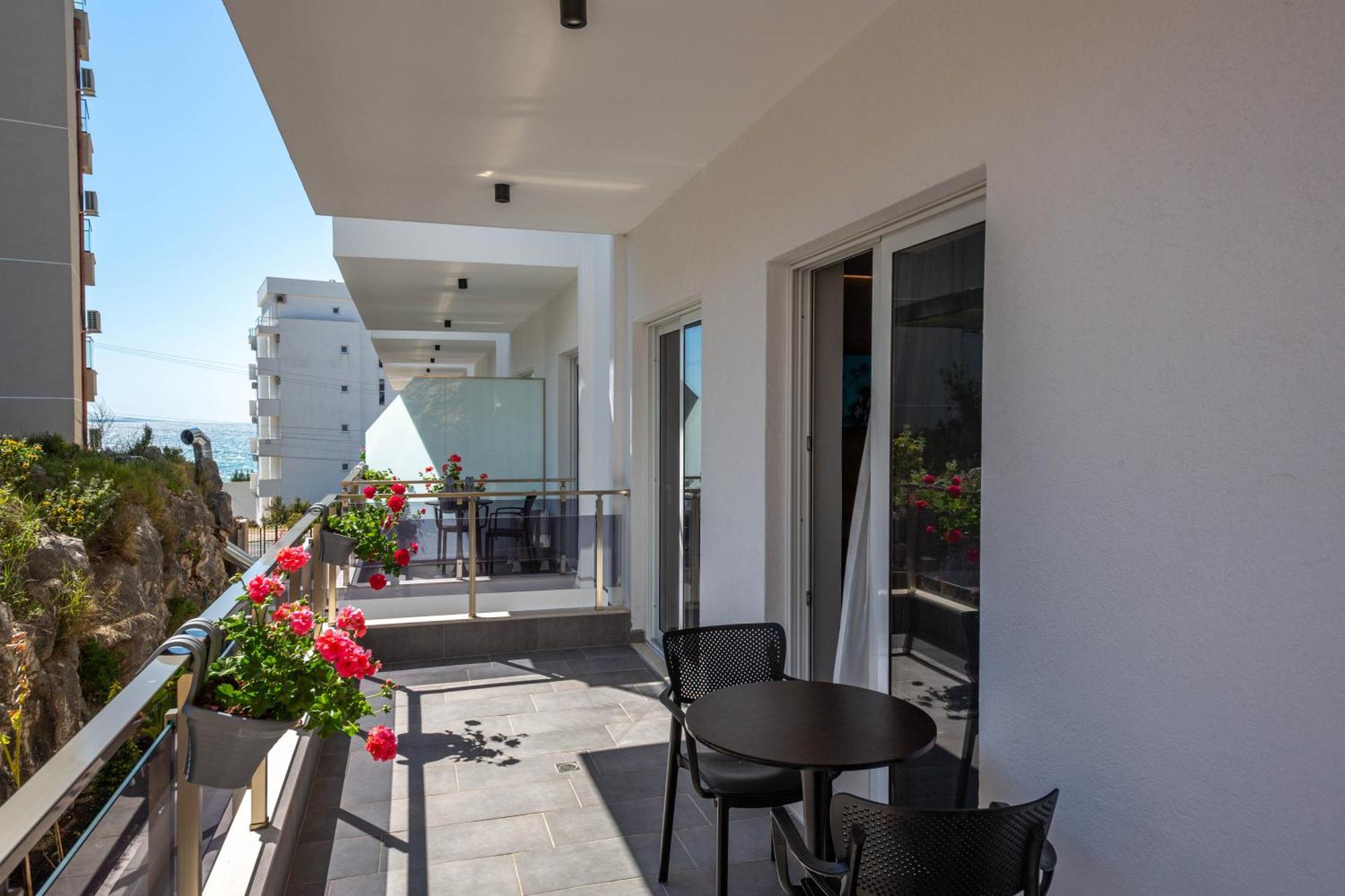 Azure Inn Hotel Σαράντα Εξωτερικό φωτογραφία