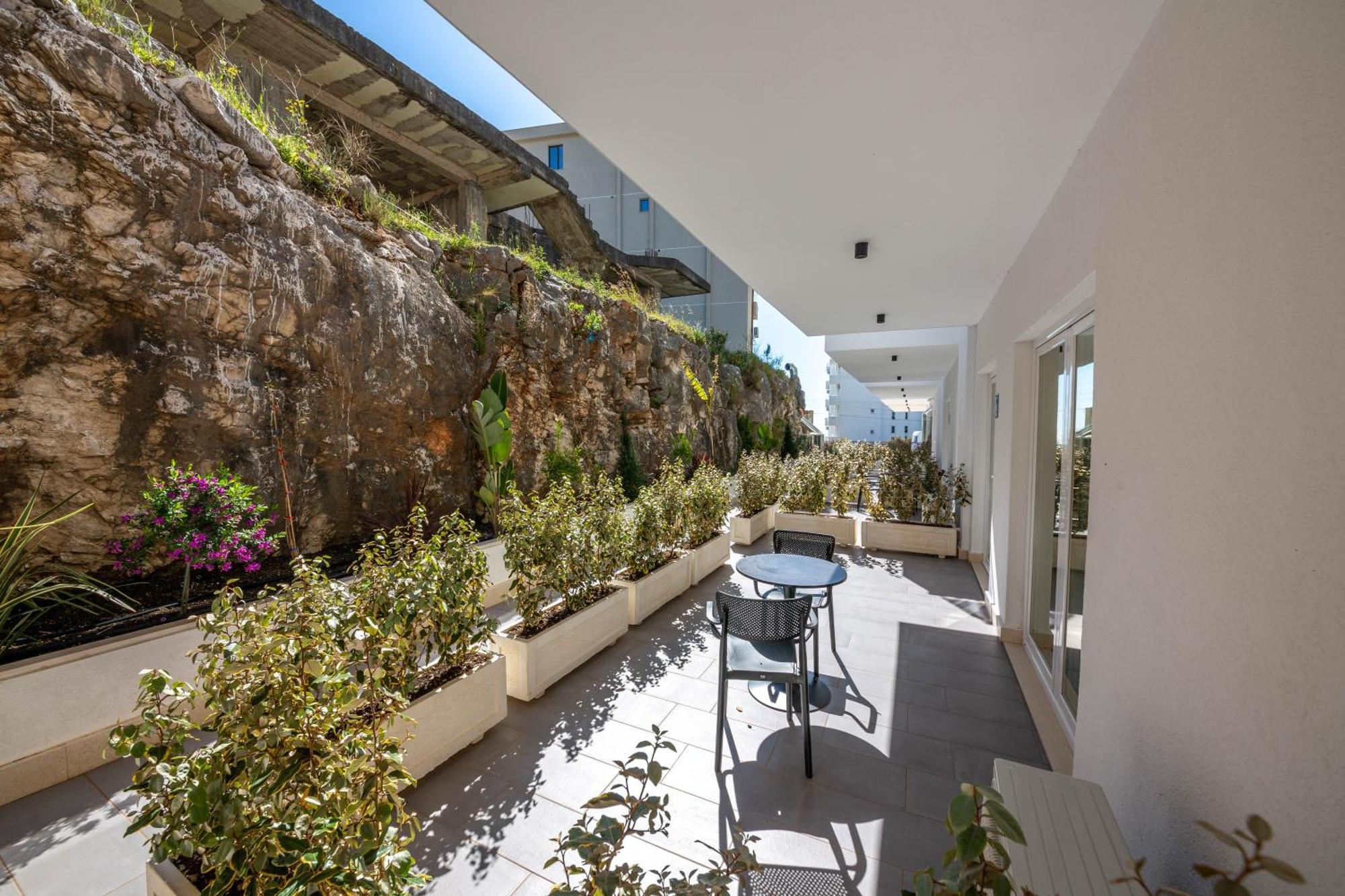 Azure Inn Hotel Σαράντα Εξωτερικό φωτογραφία